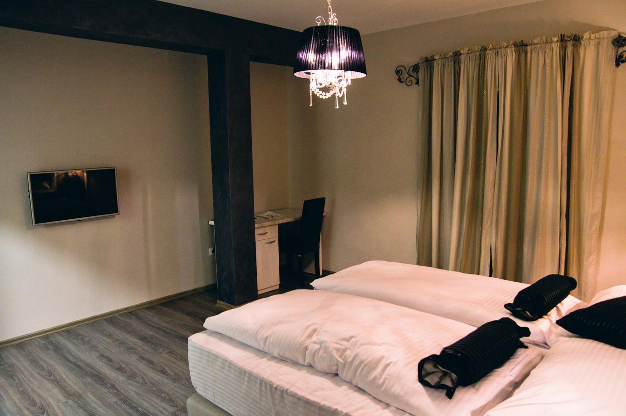 Hotel Bakarni Lonac บริชโก ภายนอก รูปภาพ